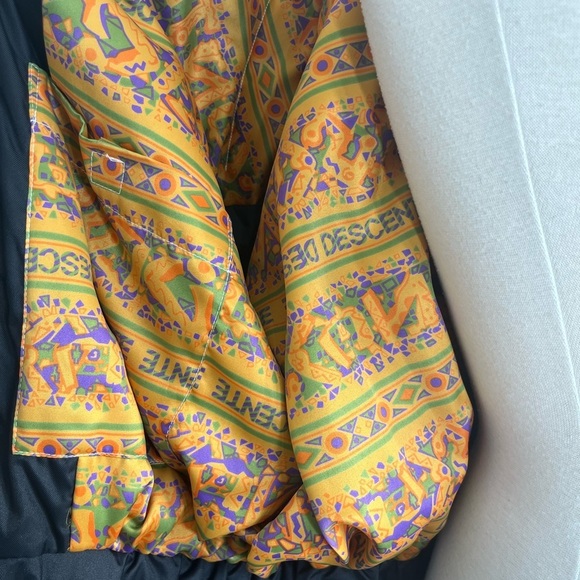 Vintage Descente blue, black, white size 14 ski/snowboard jacket - Picture 9 of 10